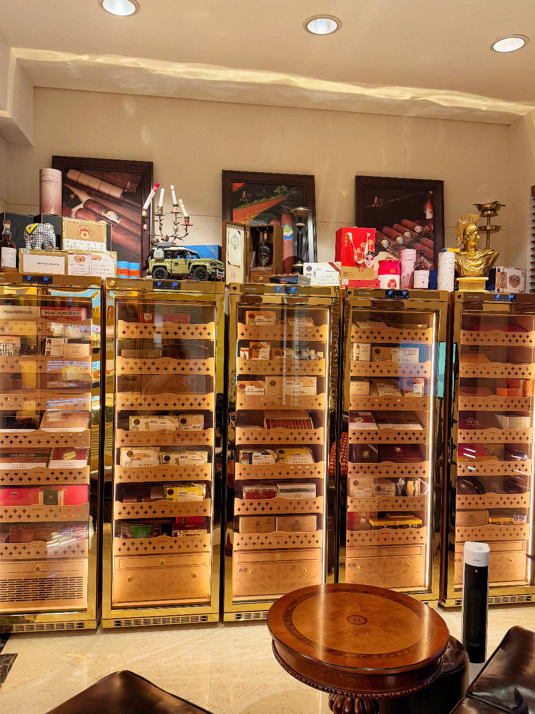 Best Selling Raching Big Size MON3800A Gold Electric Cigar Humidor Hold 1800ct Cigars Capacity For Household Cigar Shop