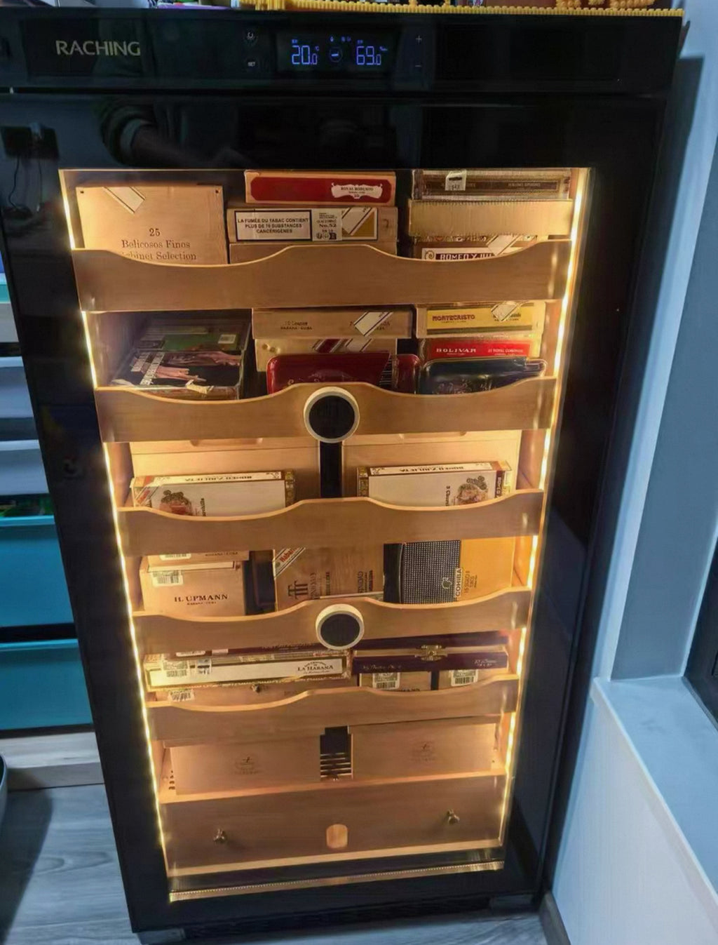 Factory Offer Raching C230A Black Electric Cigar Humidor Hold 1200ct Cigars Capacity for Cigar Aging Storage