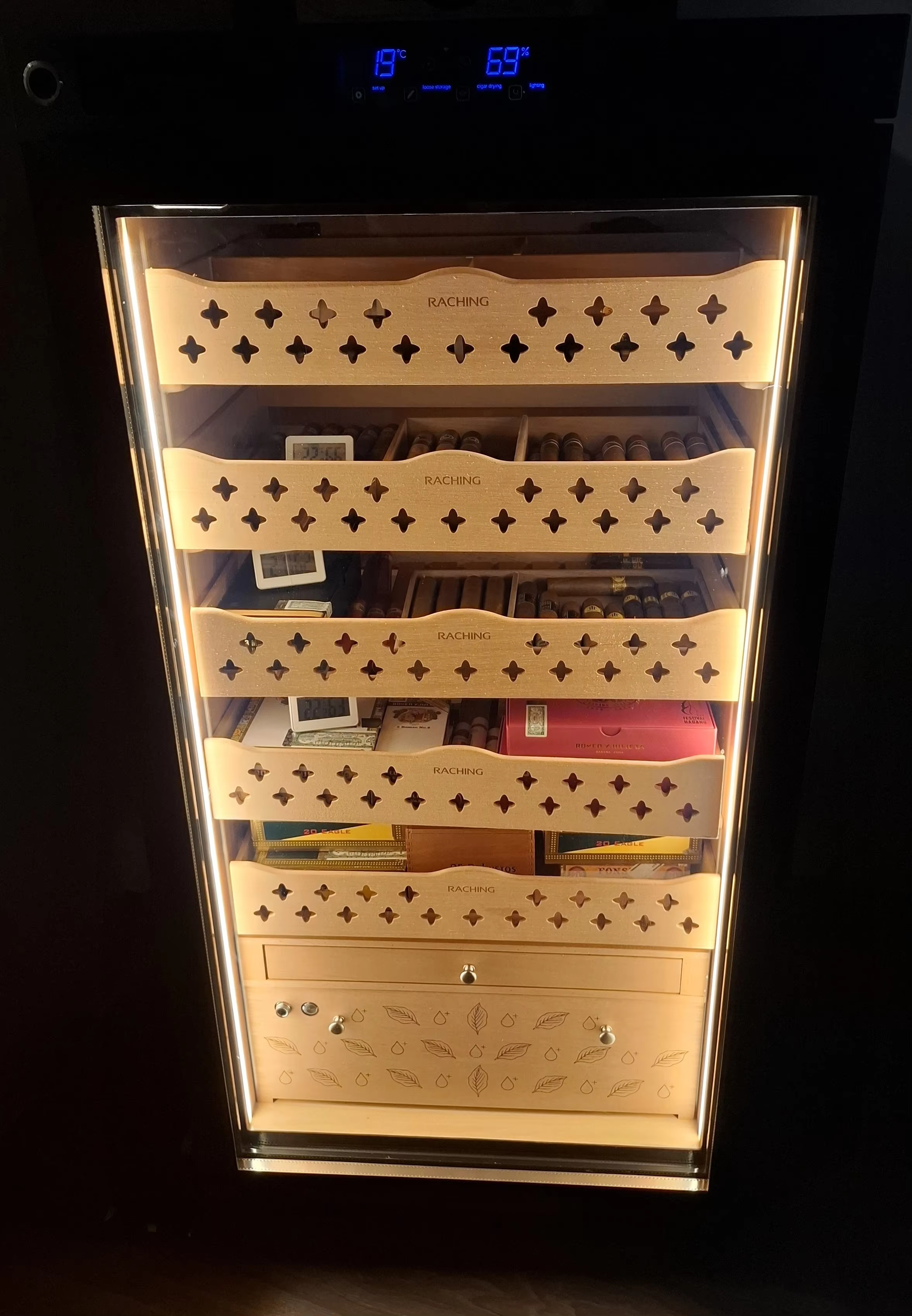 Hot Selling Raching MON1800A Black Electric Cigar Humidor Hold 1200ct Cigars